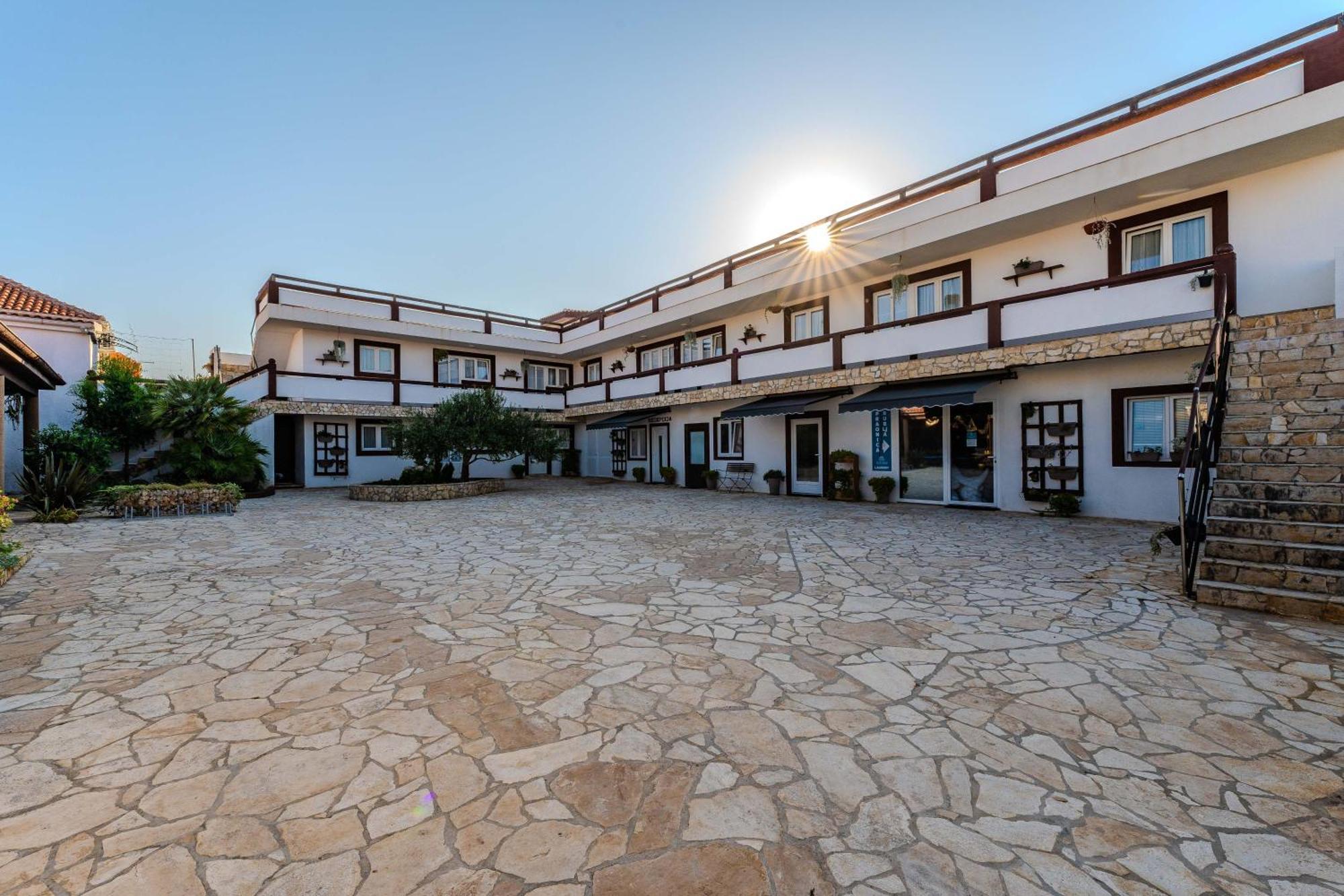 Guesthouse Kod Spavalice Вир Экстерьер фото